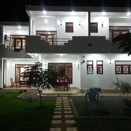 Villa River View Aluthgama Exterior photo